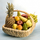 райские фрукты в подарочной корзинке